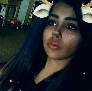 Meet your Posher, Yesenia